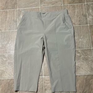 Large Columbia Women's Capris